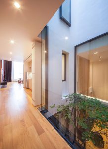 Nội Thất Bên Trong